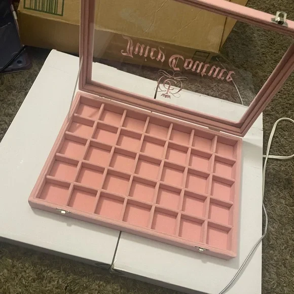 Juicy Couture Pink and Gold Jewelry Organizer - Picture 2 of 3